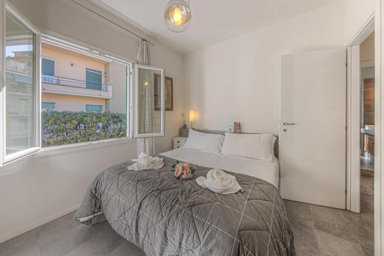 Villa Torretti Centro, Relax E Parcheggio Privato 0*, Rapallo