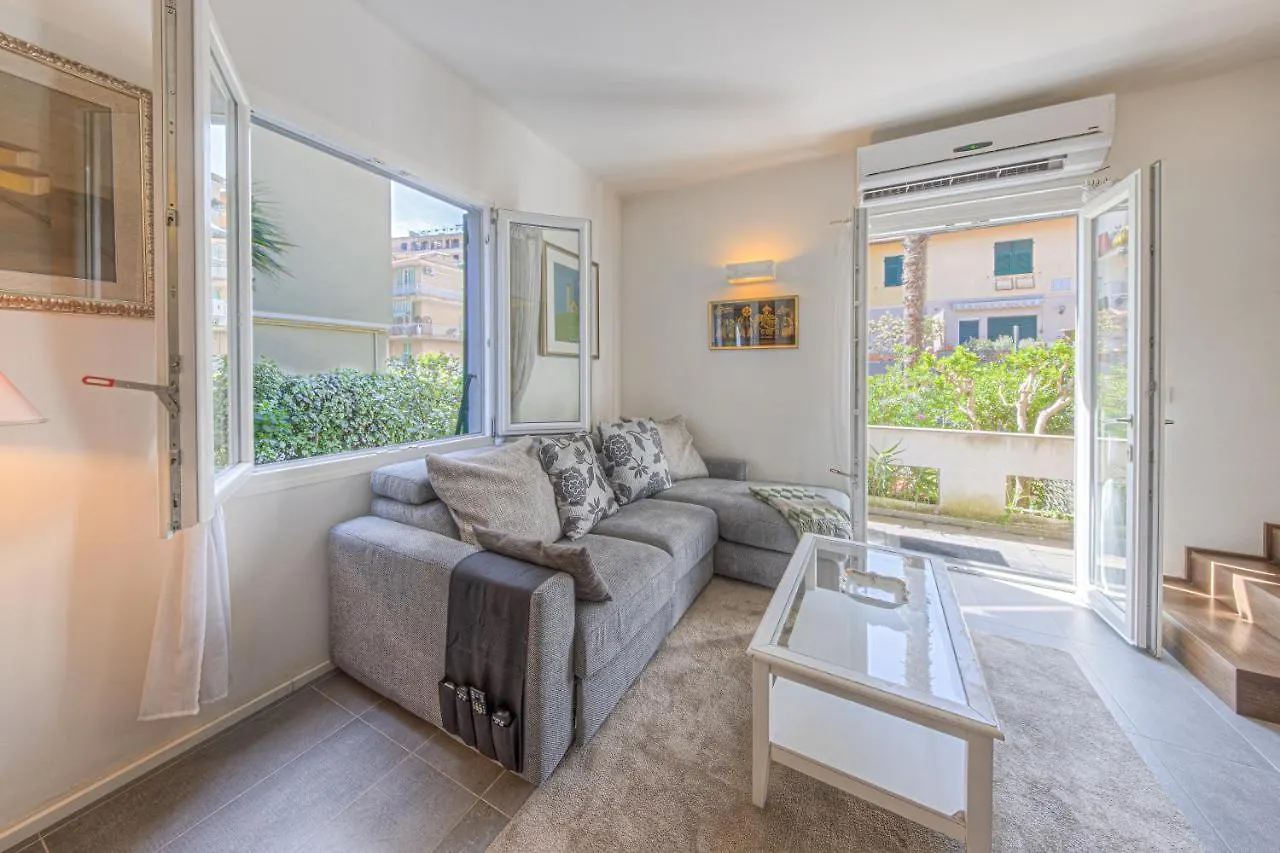 Villa Torretti Centro, Relax E Parcheggio Privato 0*, Rapallo Italy