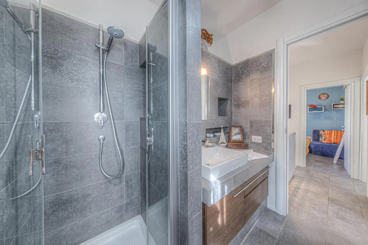 Villa Torretti Centro, Relax E Parcheggio Privato 拉帕洛 0*,  意大利